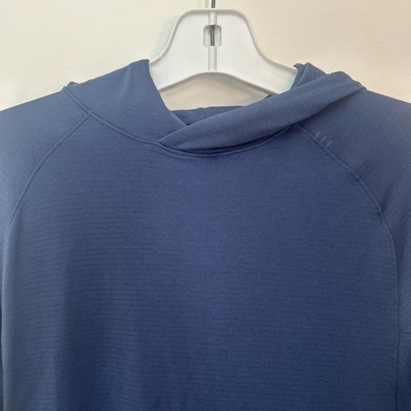 lululemon athletica Navy Blue lightweight pullover - Picture 2 of 13